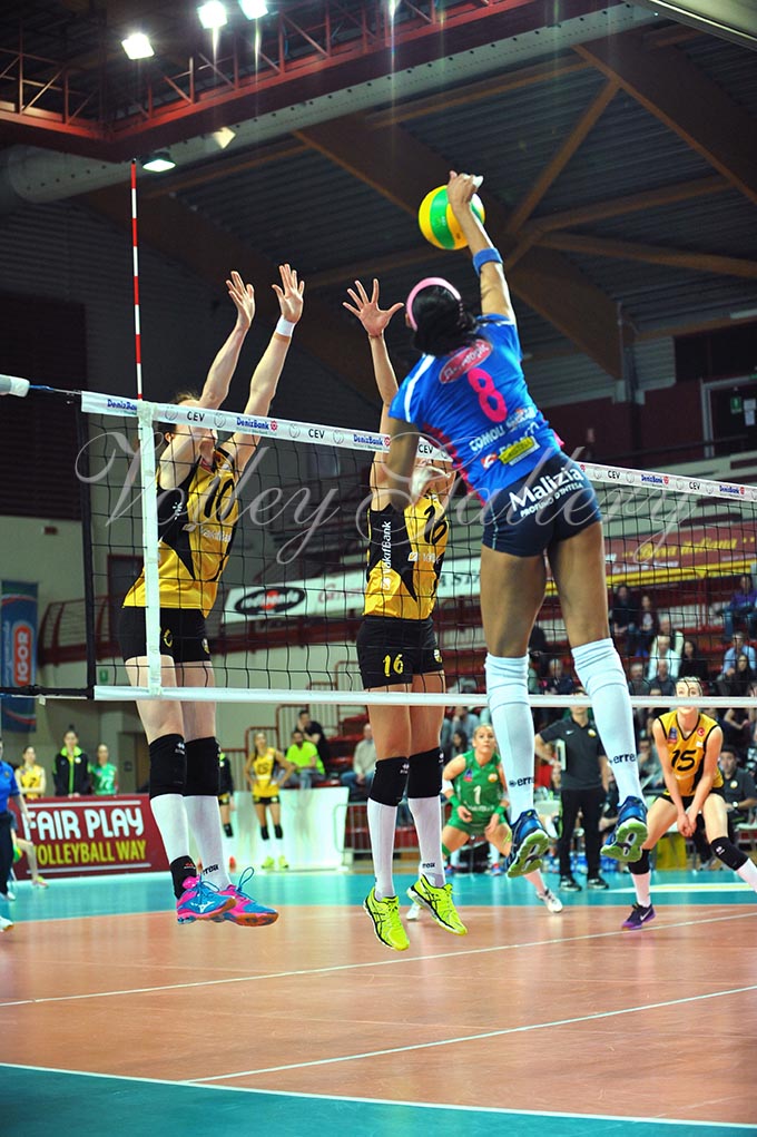 Igor NO-VakifBank Istanbul (27)